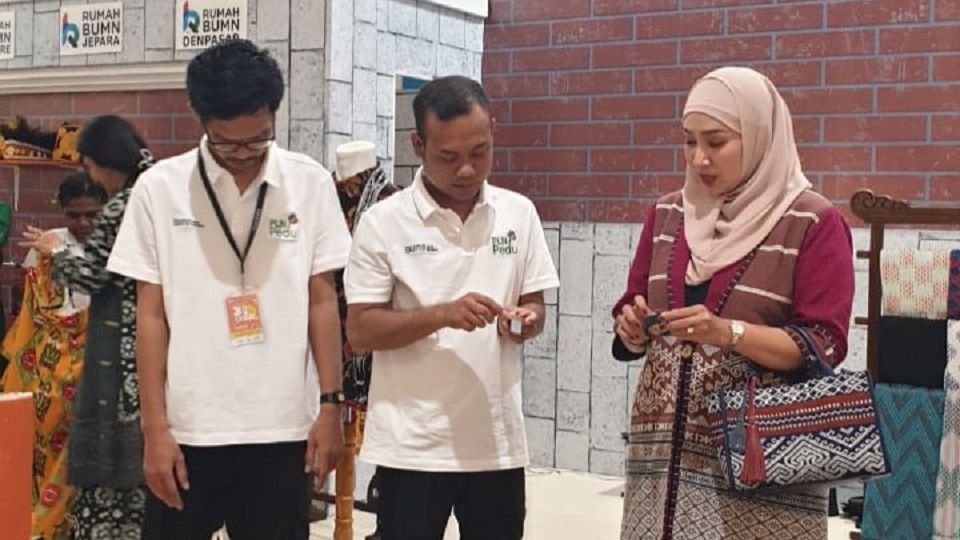 UMKM Binaan PLN UIK Tanjung Jati B Unjuk Gigi Di Inacraft 2024 - Kompas.id