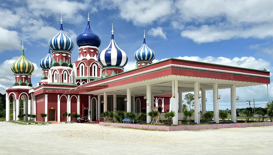 Masjid 8 Kubah